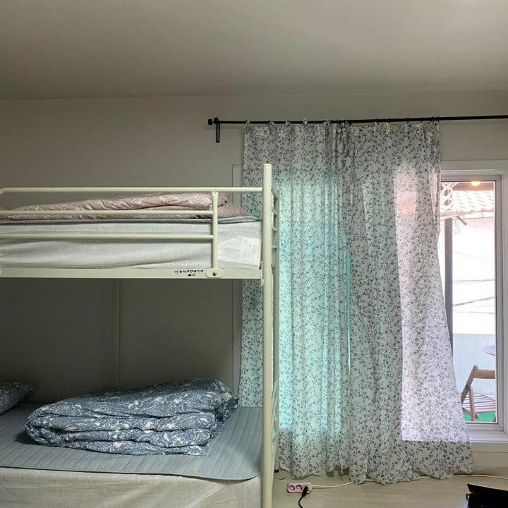 Jinho'S Guest House Seoul Ruang foto